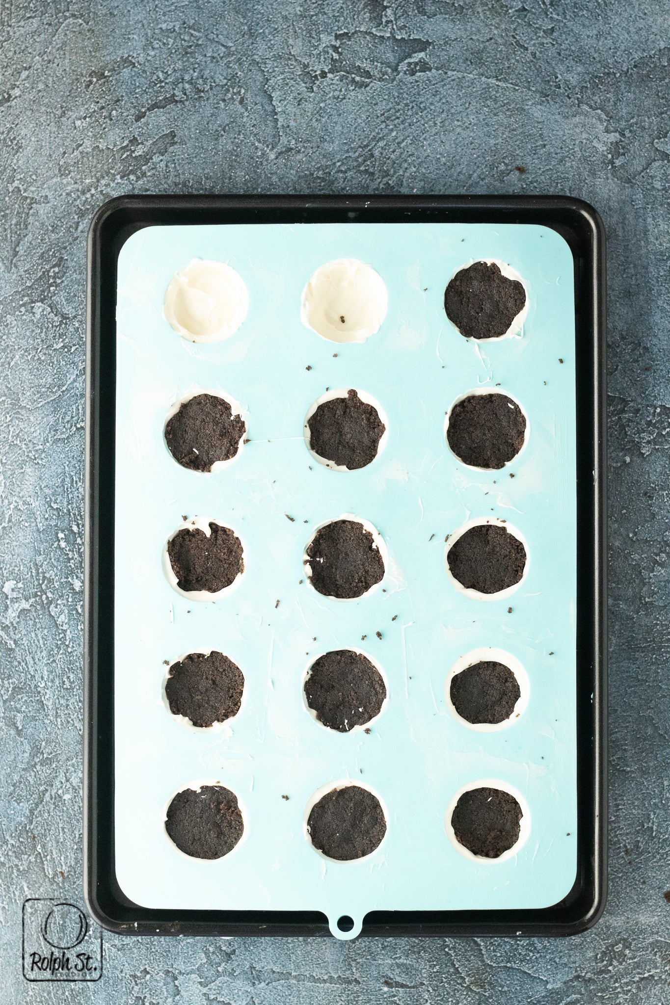 Exclusive Mummy Cake Pucks