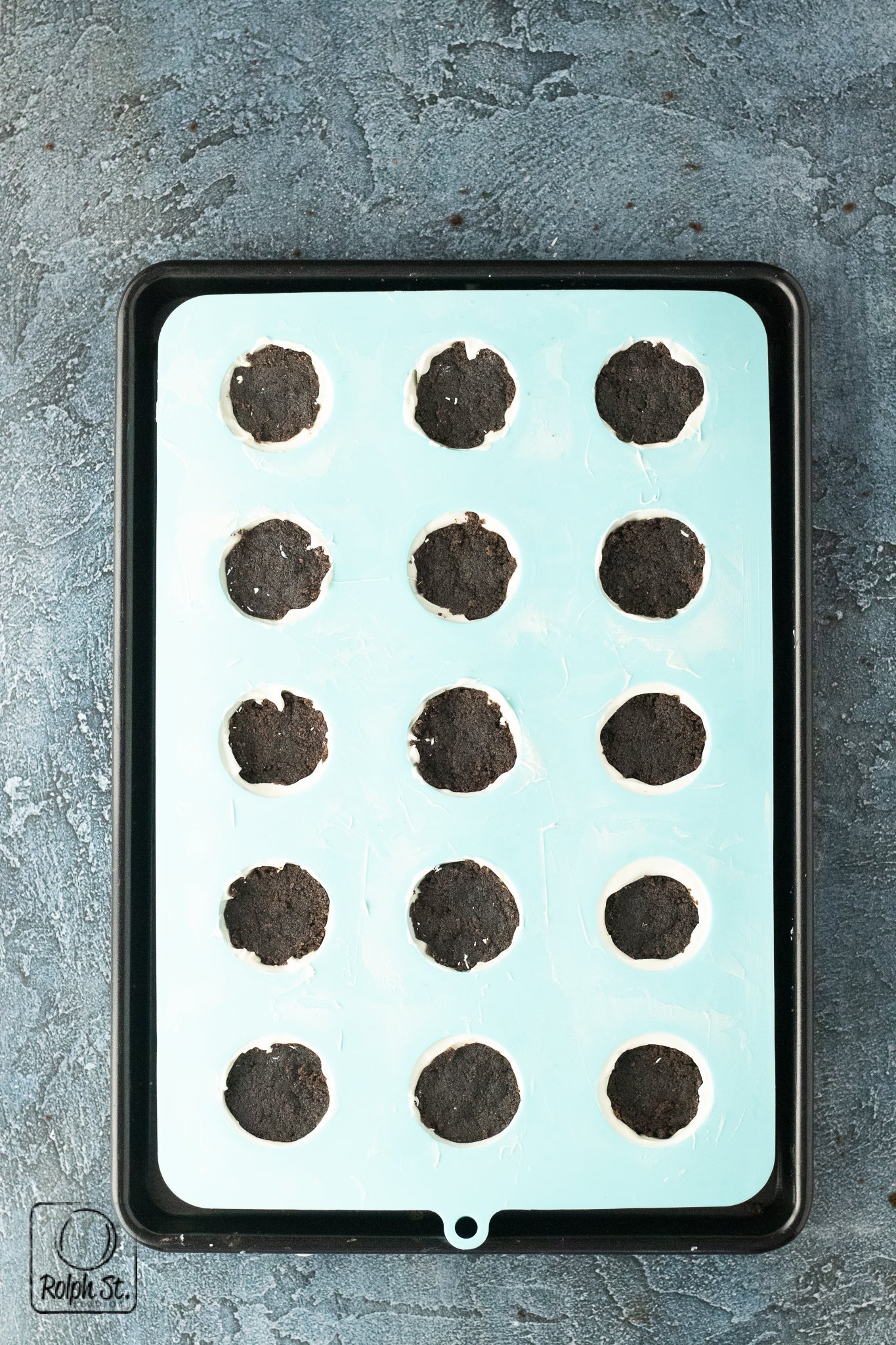 Exclusive Mummy Cake Pucks
