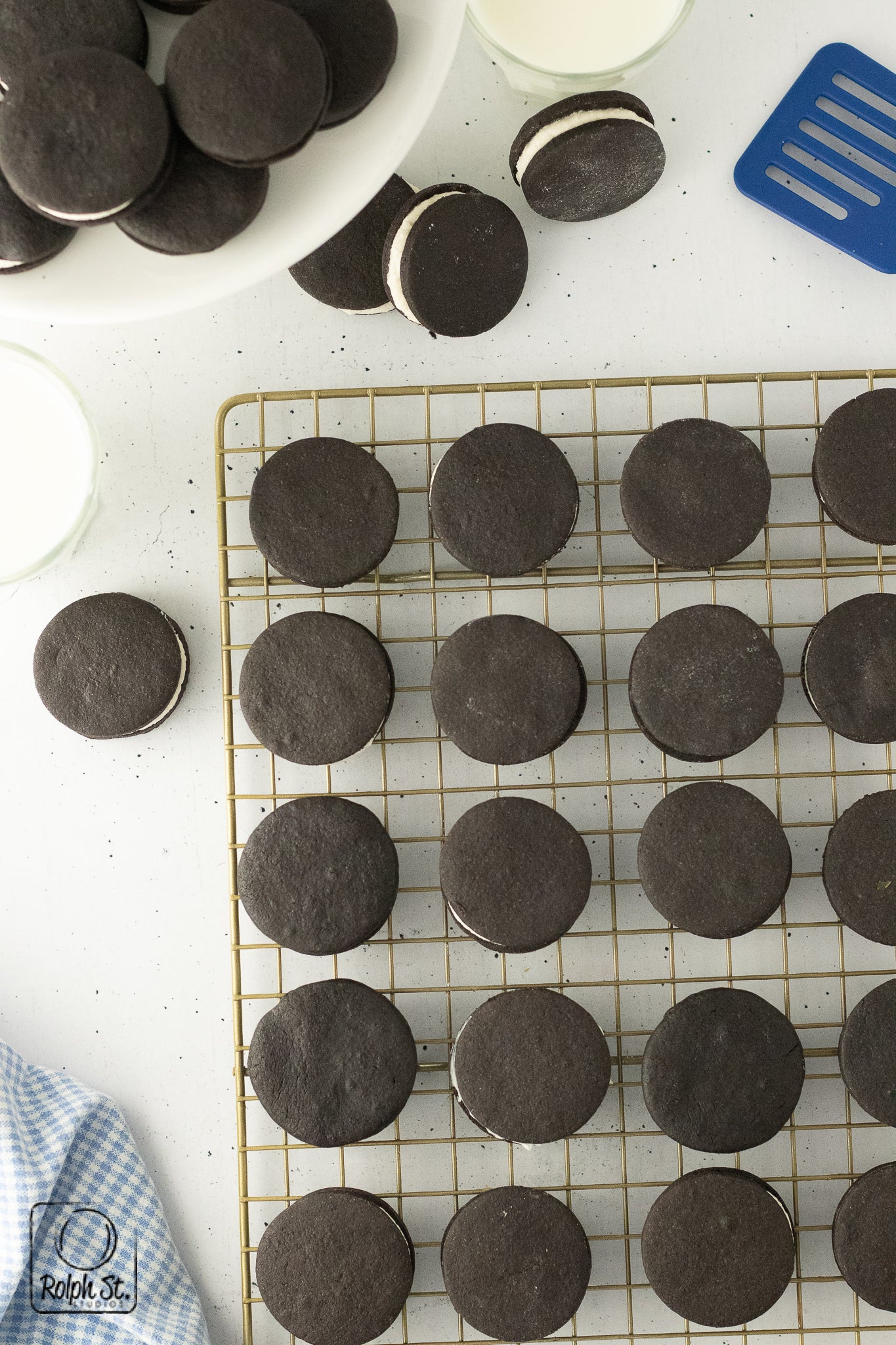 Exclusive Homemade Oreo Cookies