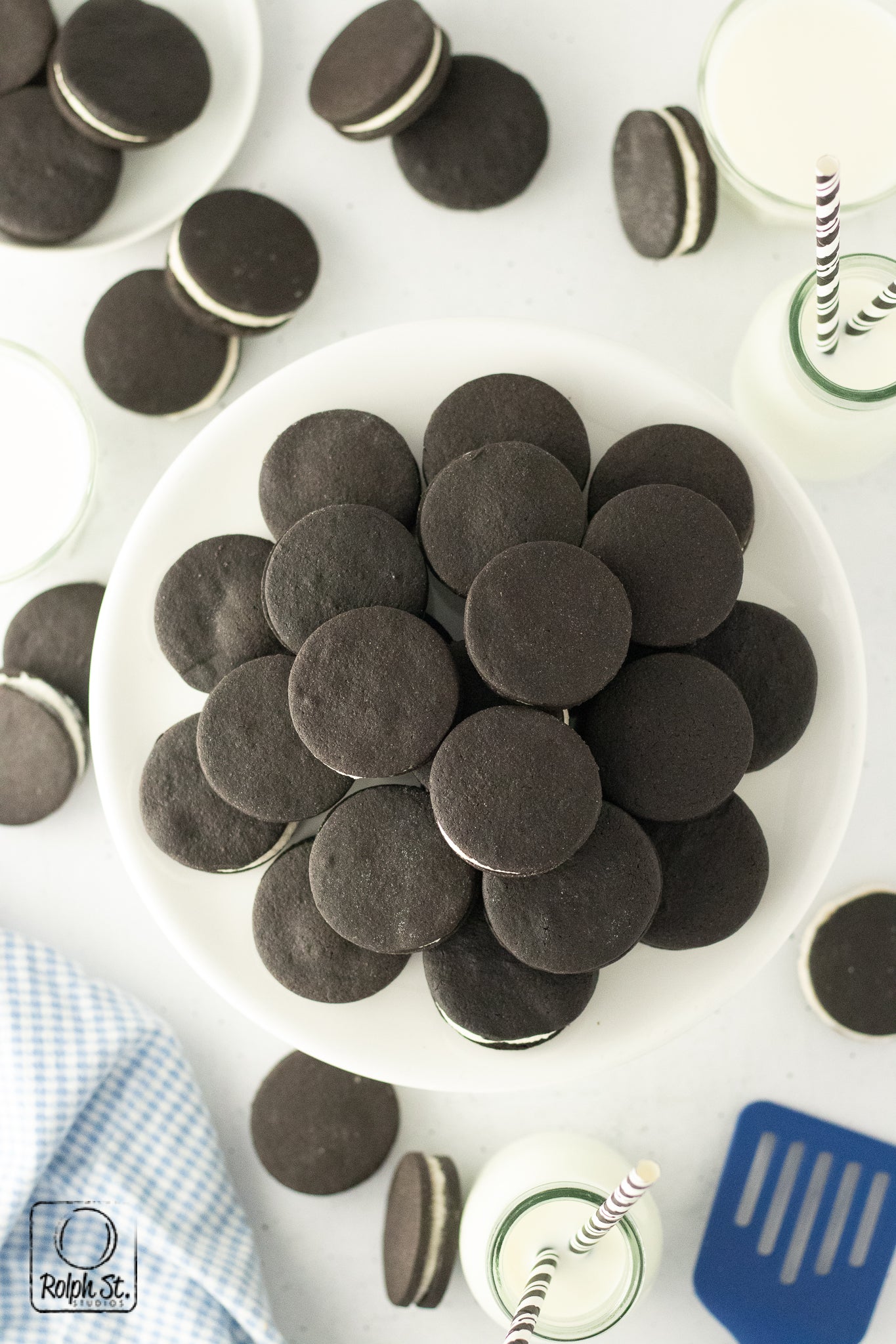 Exclusive Homemade Oreo Cookies
