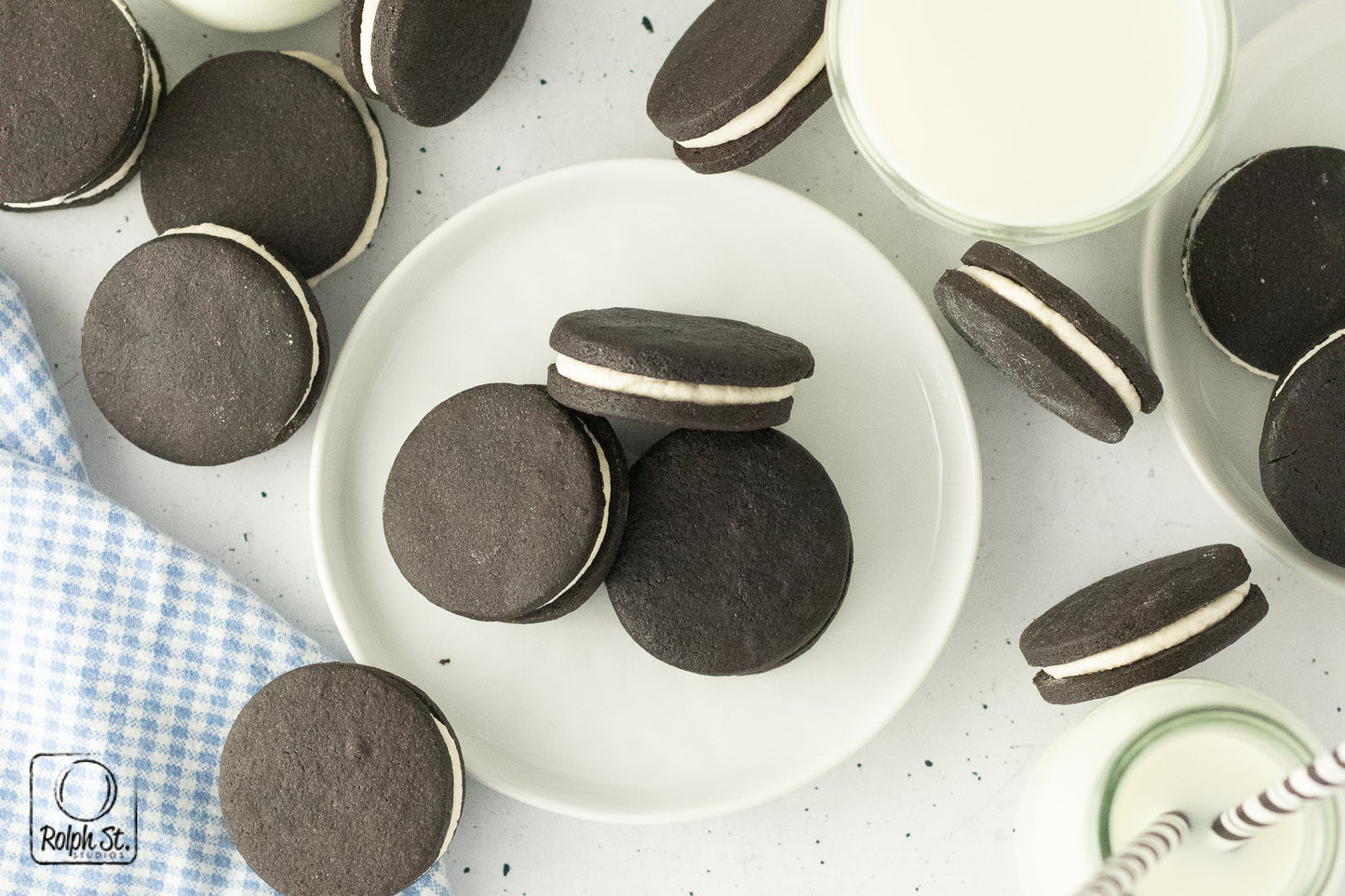 Exclusive Homemade Oreo Cookies