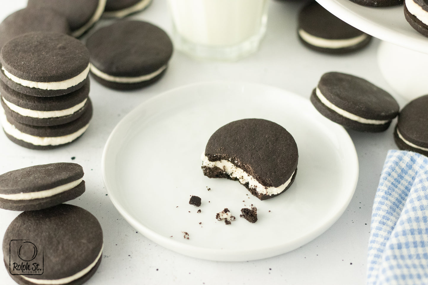 Exclusive Homemade Oreo Cookies