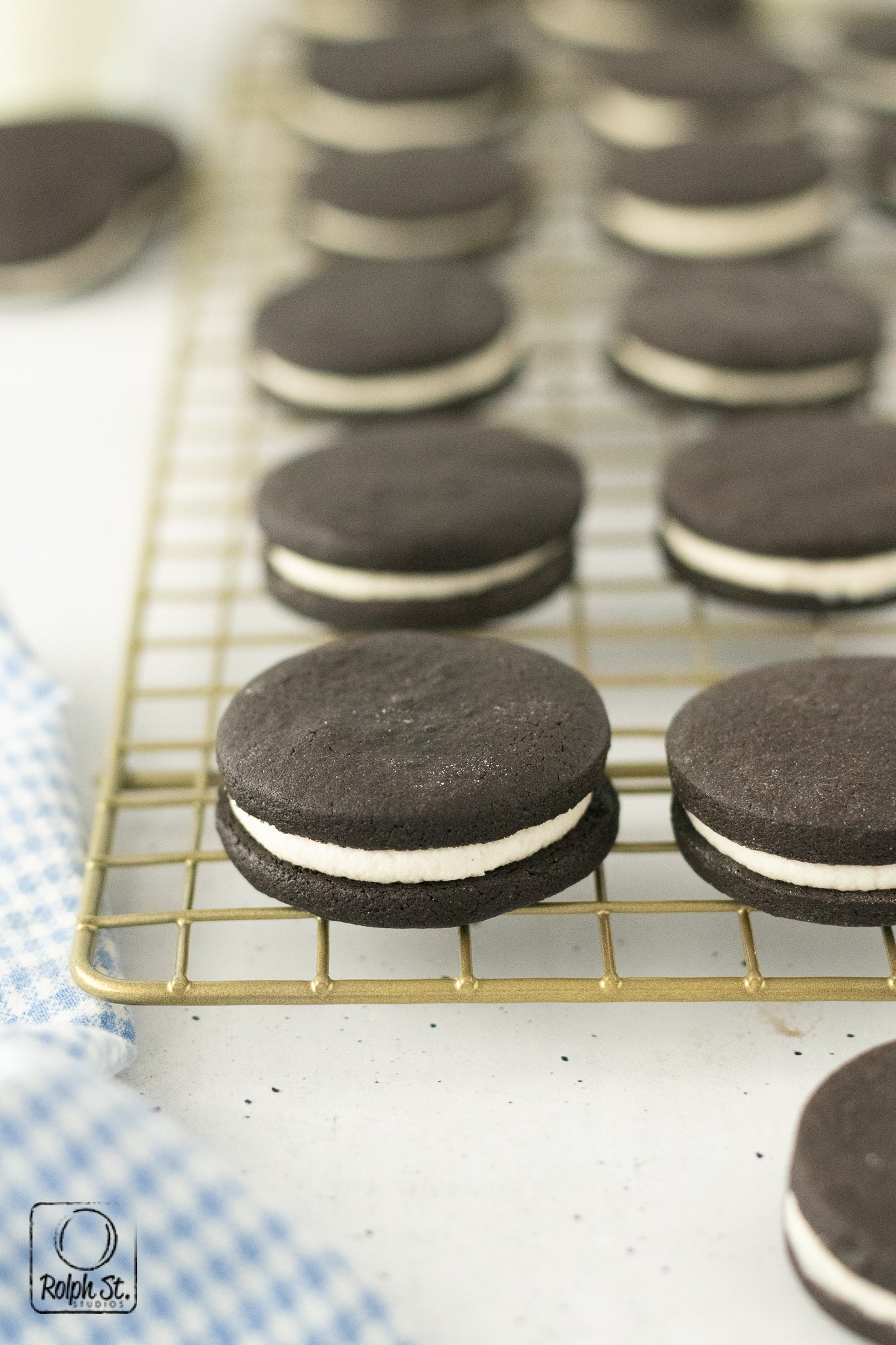 Exclusive Homemade Oreo Cookies