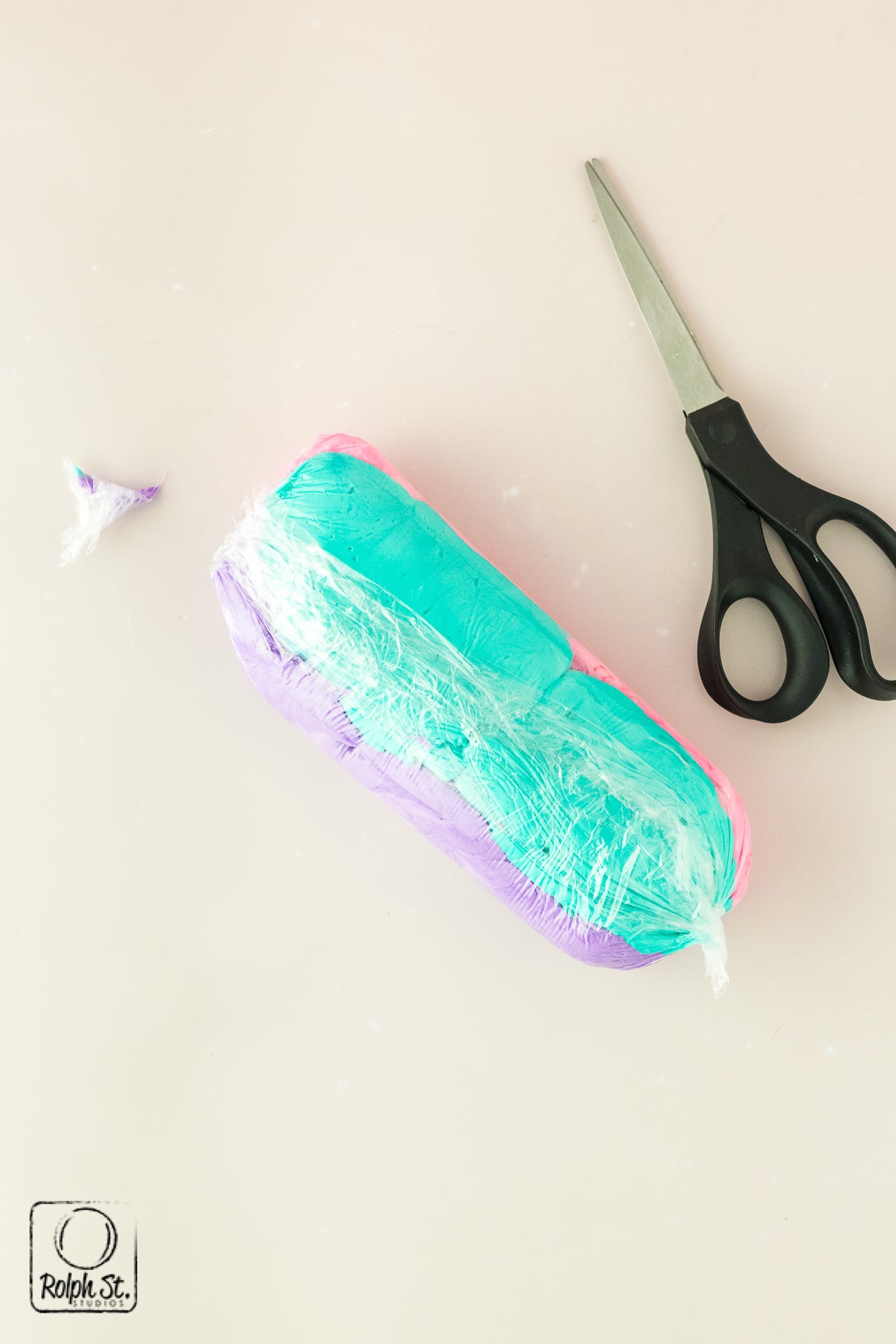 Exclusive Piñata Cupcakes
