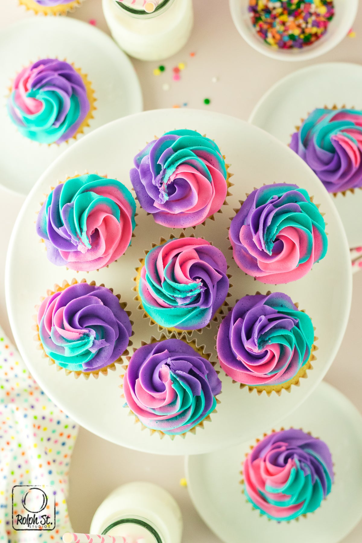 Exclusive Piñata Cupcakes