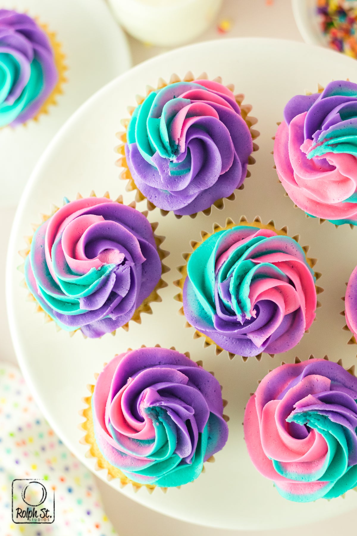 Exclusive Piñata Cupcakes