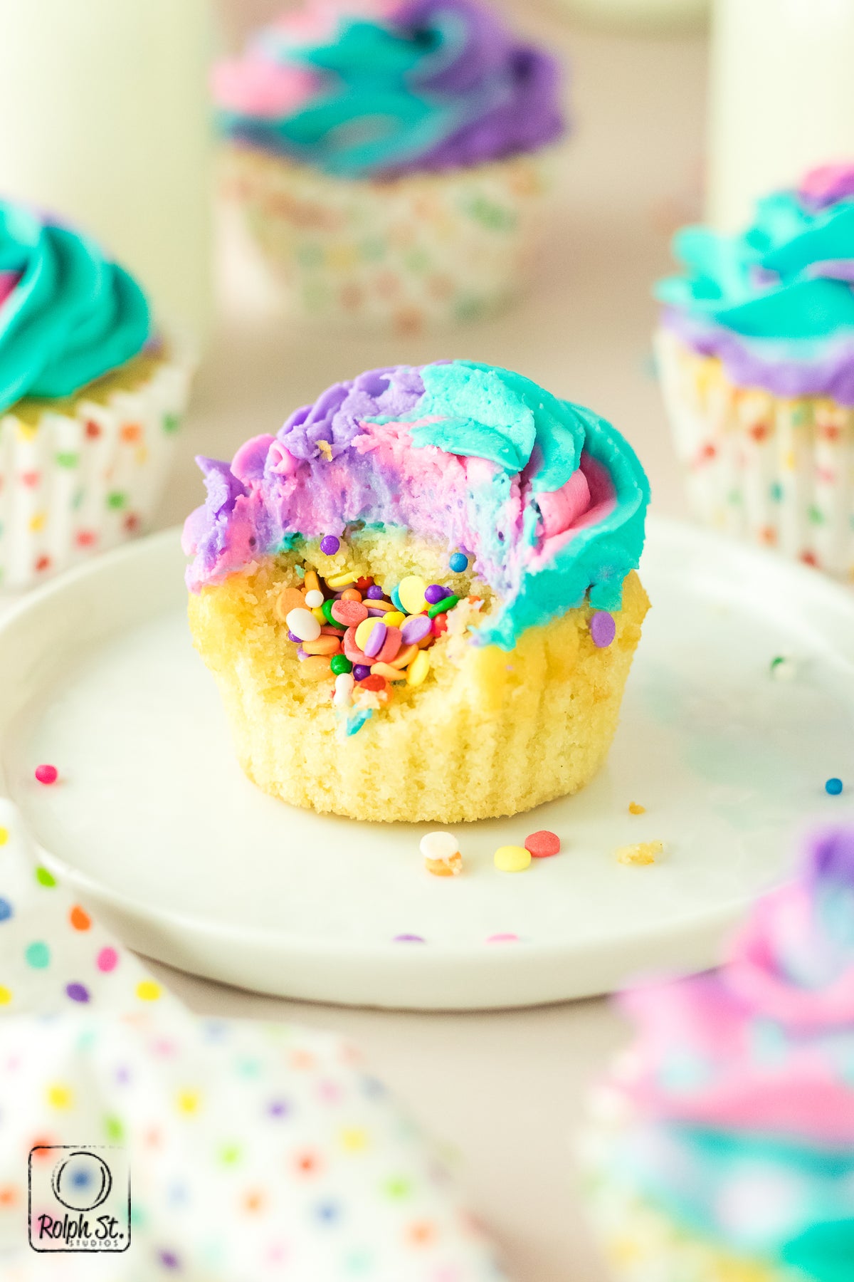 Exclusive Piñata Cupcakes