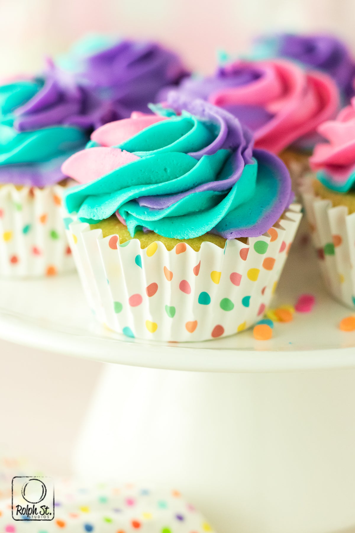 Exclusive Piñata Cupcakes