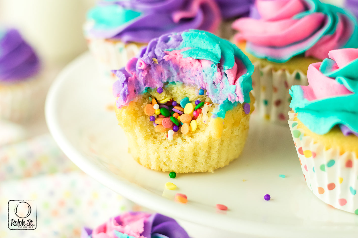 Exclusive Piñata Cupcakes