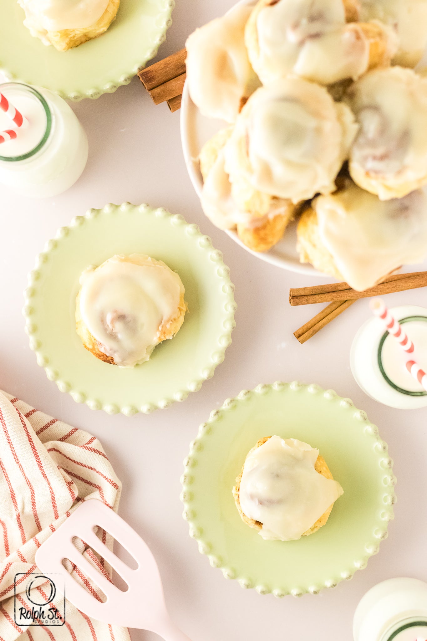 Exclusive Puff Pastry Cinnamon Rolls (with 25 sec reel)