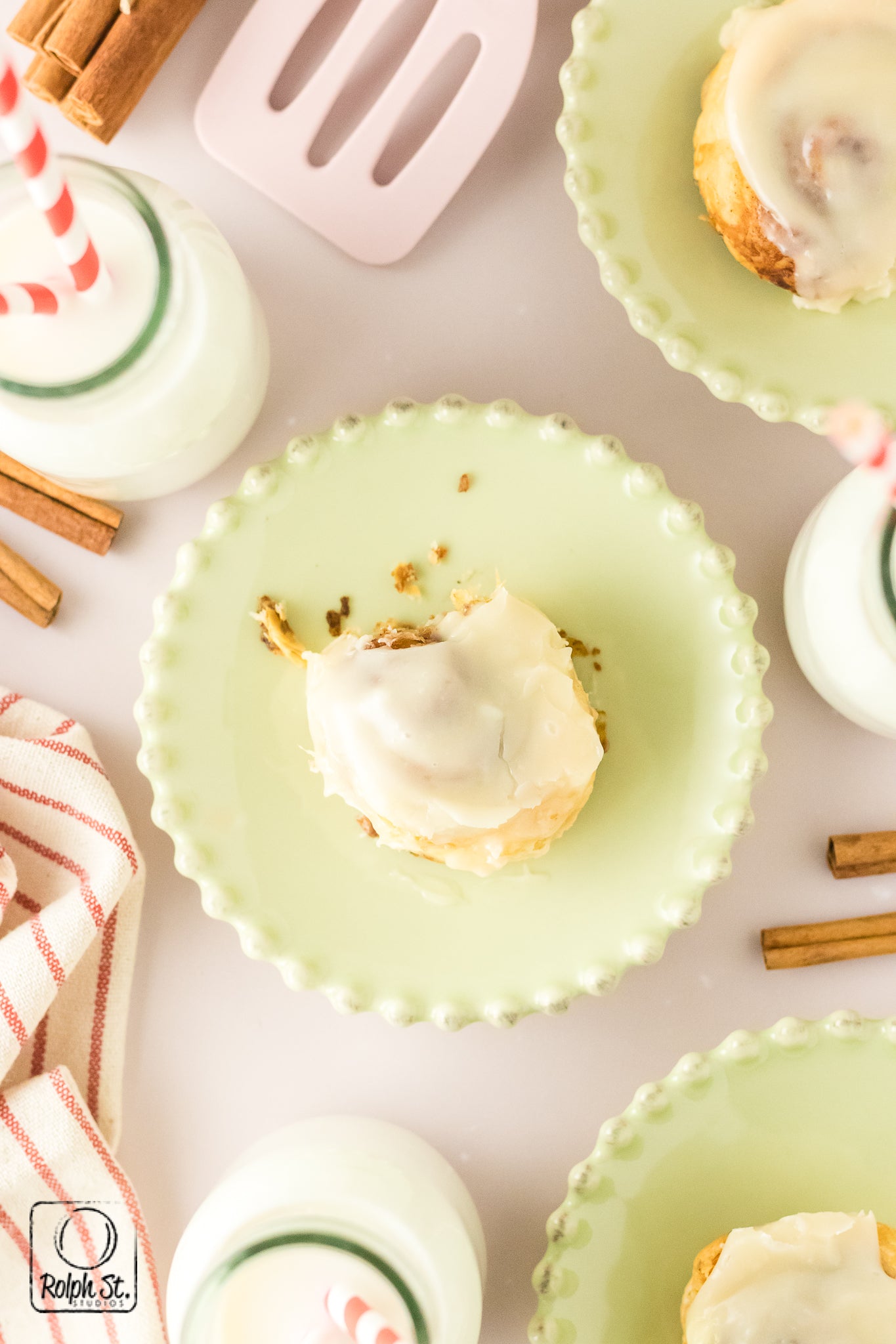 Exclusive Puff Pastry Cinnamon Rolls (with 25 sec reel)