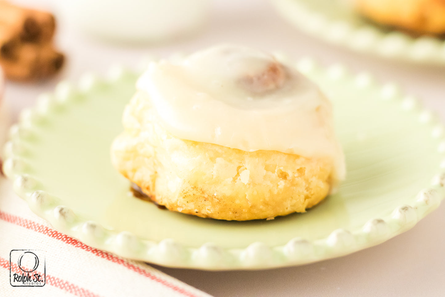 Exclusive Puff Pastry Cinnamon Rolls (with 25 sec reel)