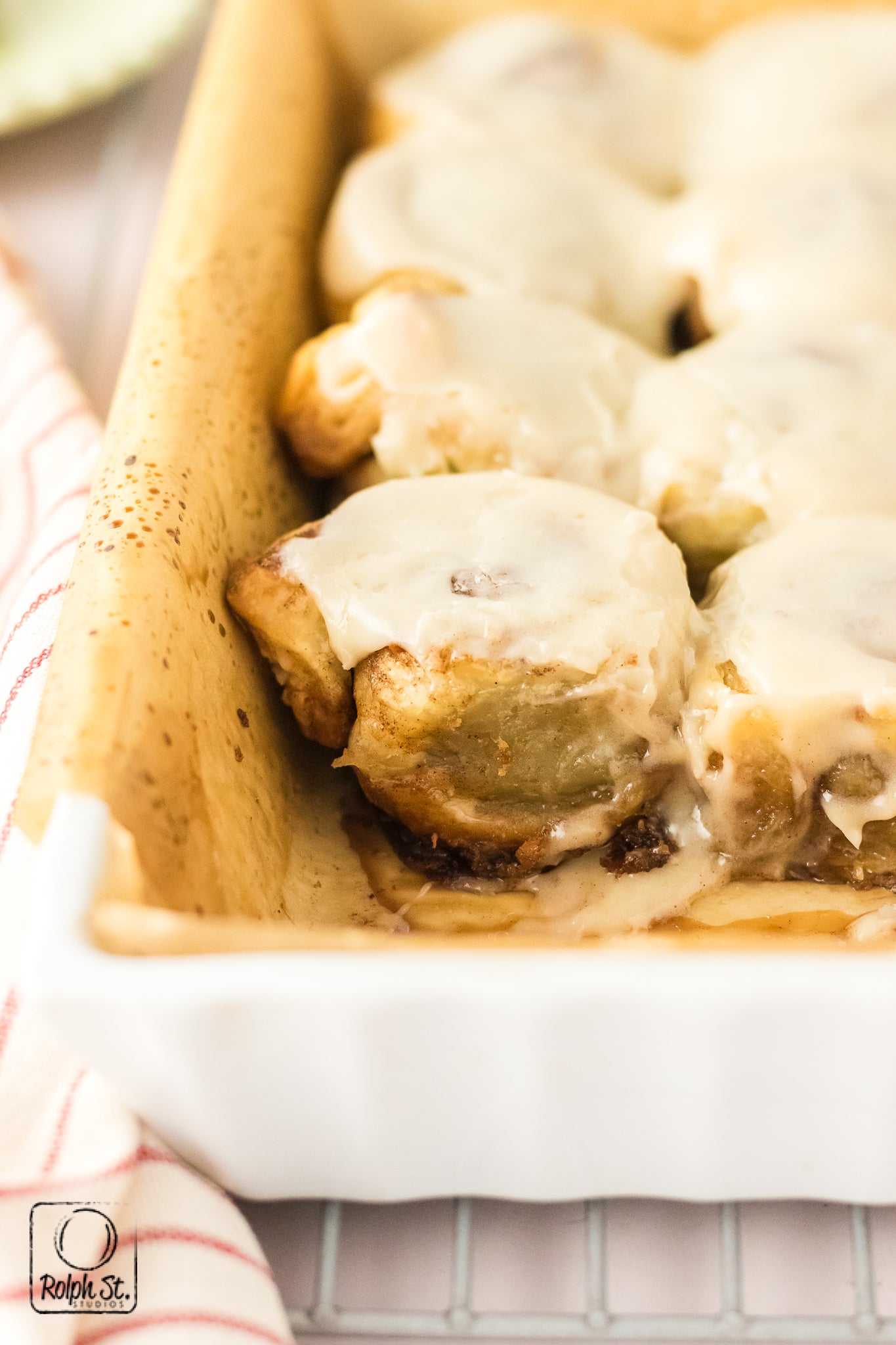 Exclusive Puff Pastry Cinnamon Rolls (with 25 sec reel)