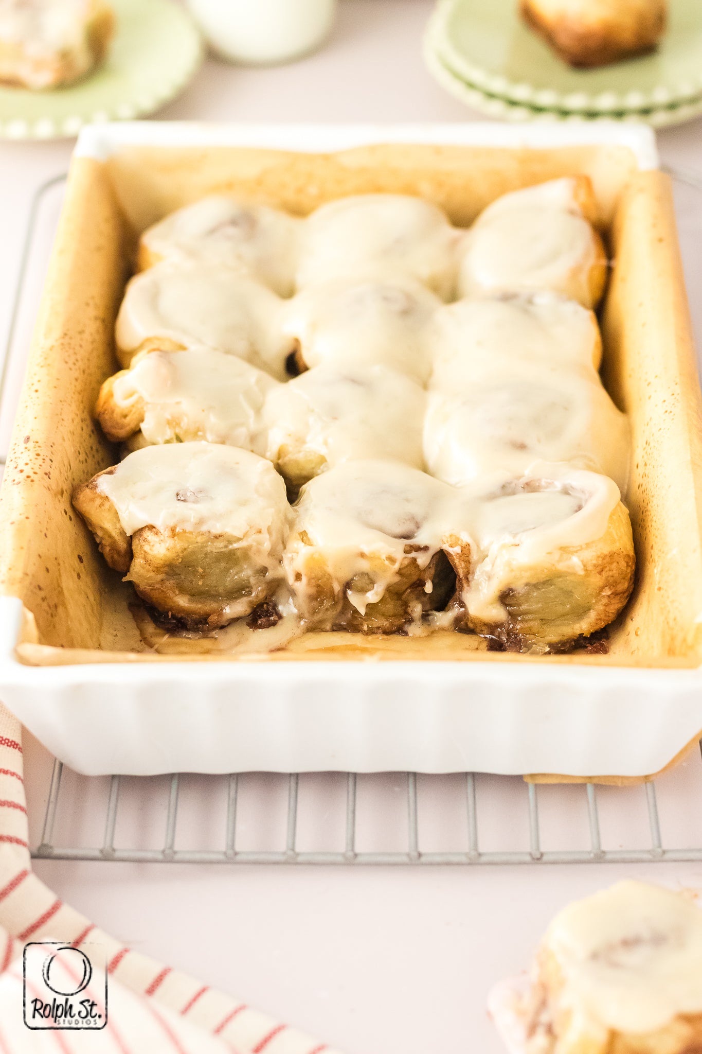 Exclusive Puff Pastry Cinnamon Rolls (with 25 sec reel)