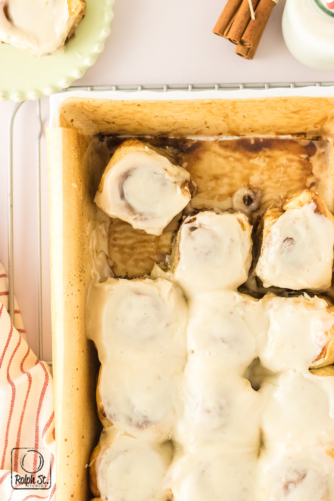 Exclusive Puff Pastry Cinnamon Rolls (with 25 sec reel)