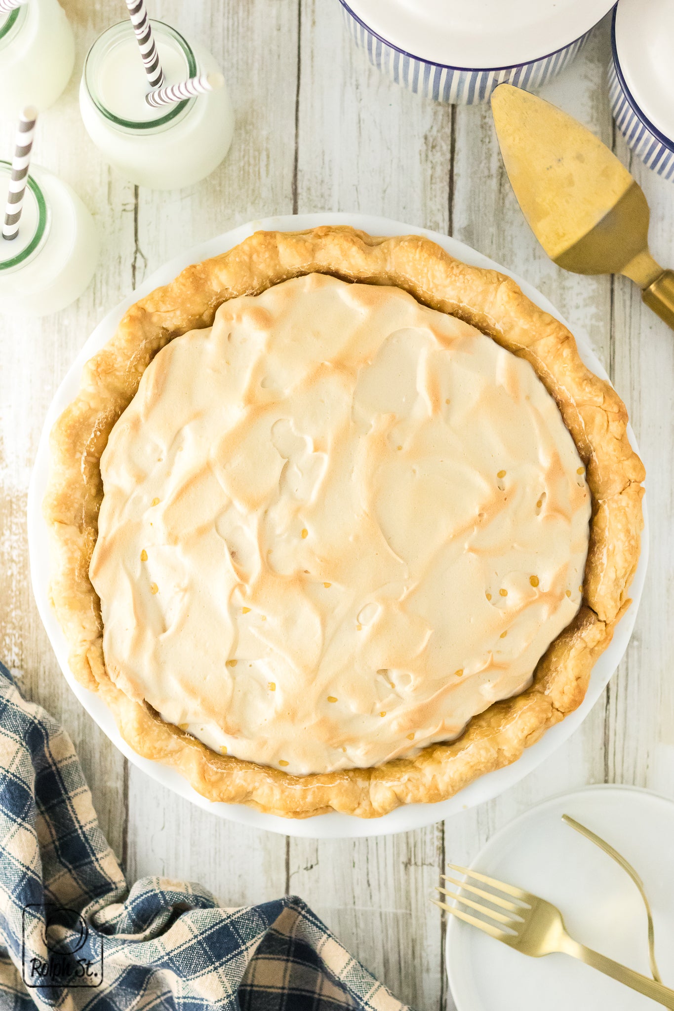 Exclusive Sour Cream Raisin Pie