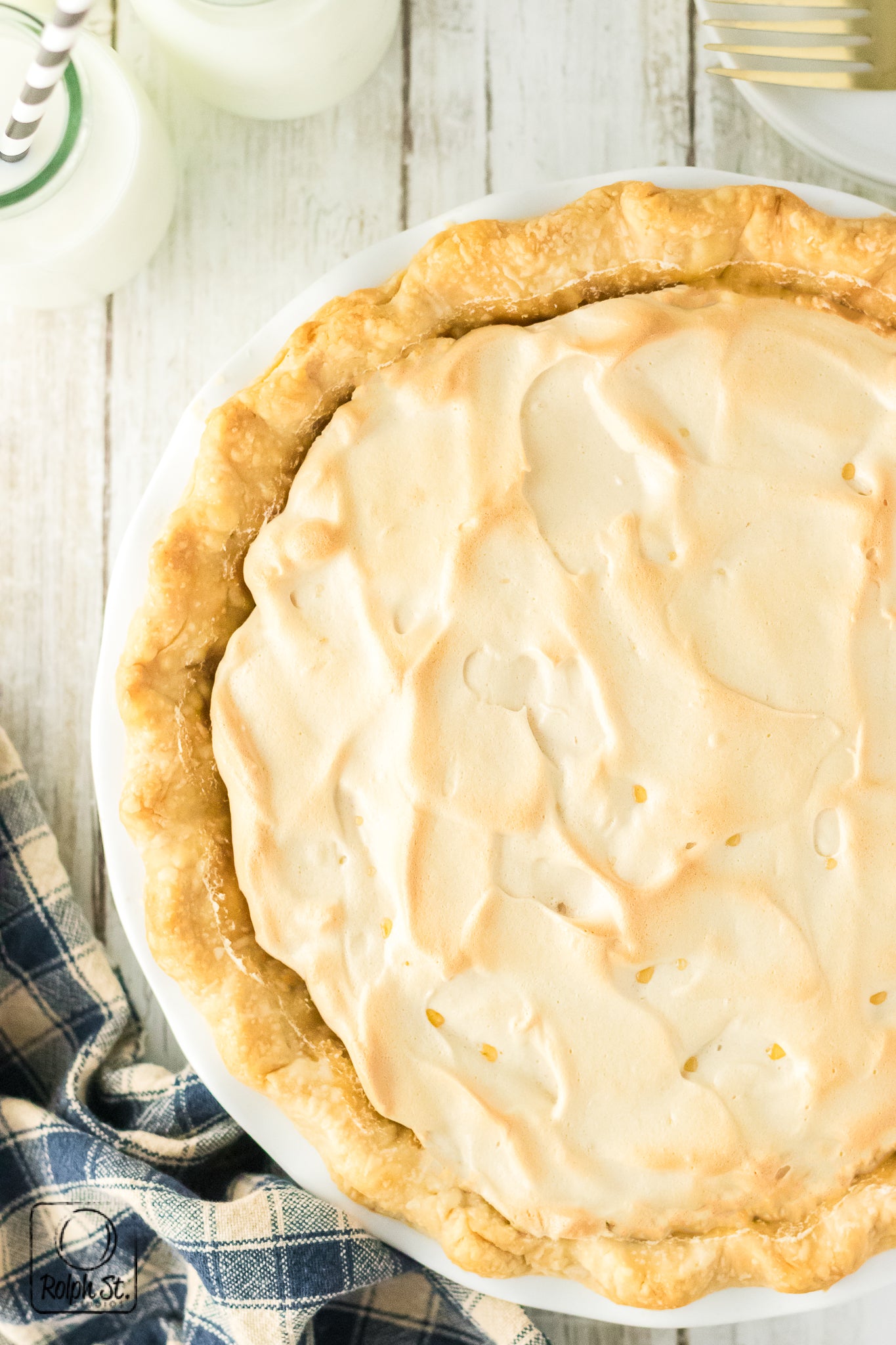 Exclusive Sour Cream Raisin Pie