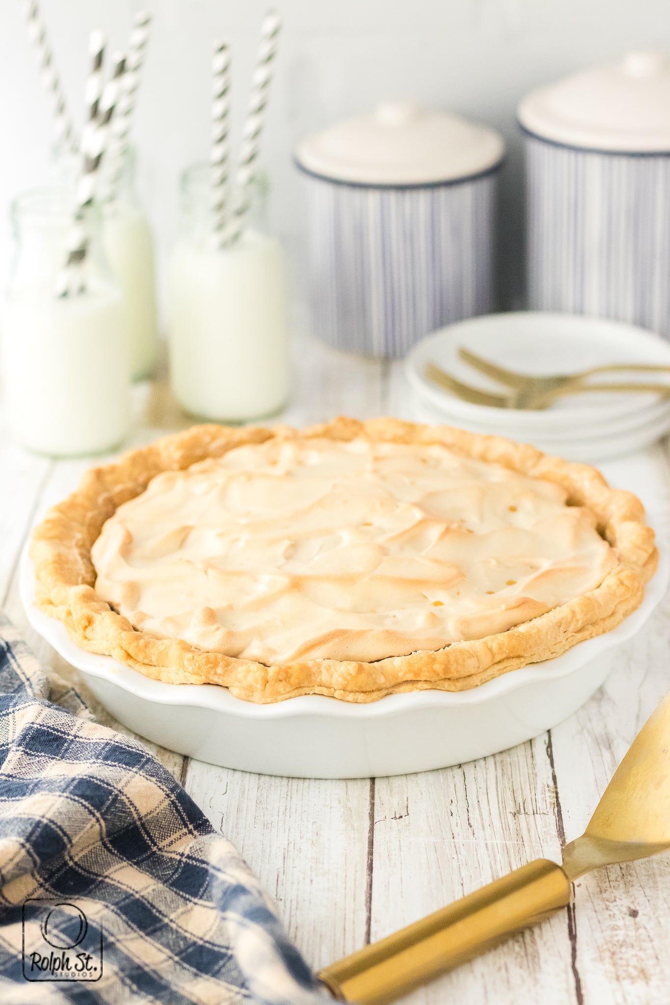 Exclusive Sour Cream Raisin Pie
