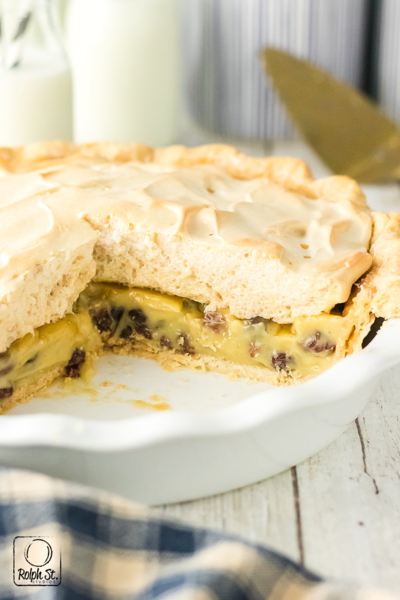 Exclusive Sour Cream Raisin Pie