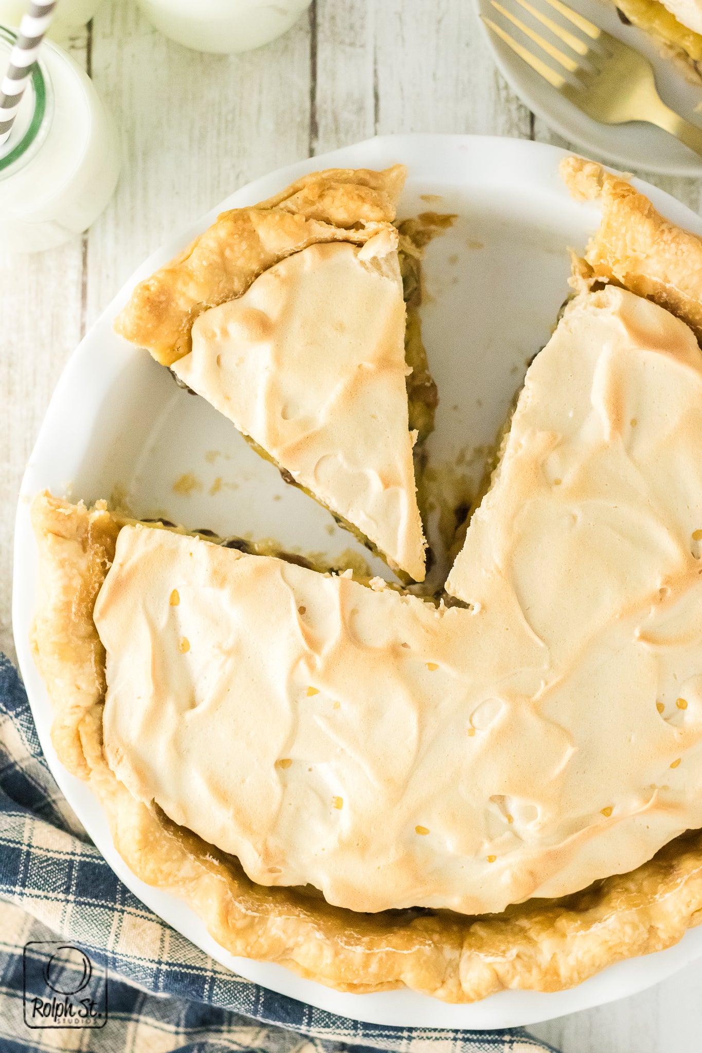 Exclusive Sour Cream Raisin Pie
