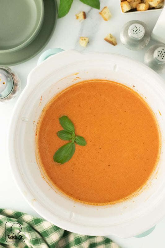 Exclusive Slow Cooker Roasted Red Pepper Soup