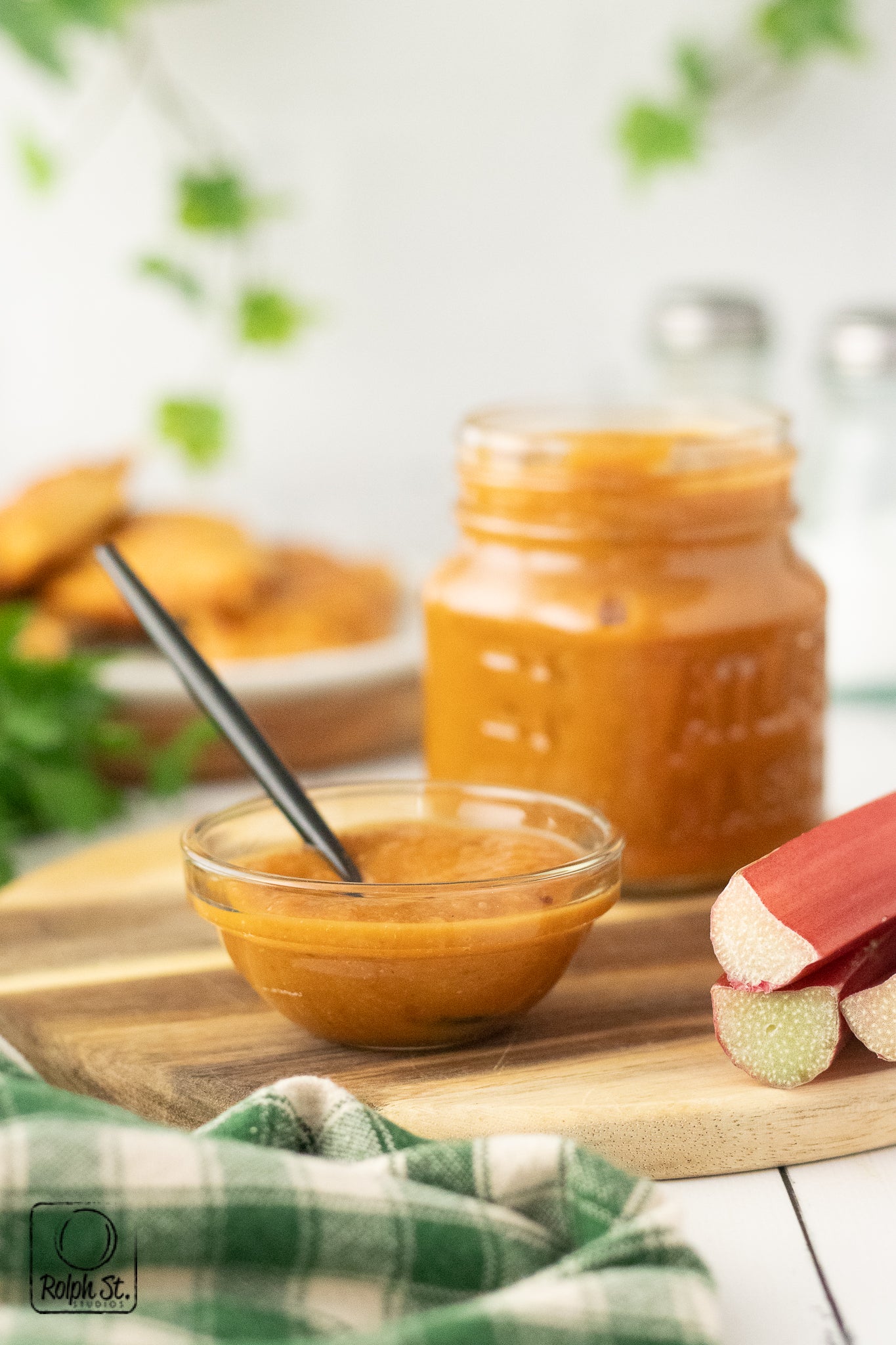 Exclusive Rhubarb-BQ Sauce