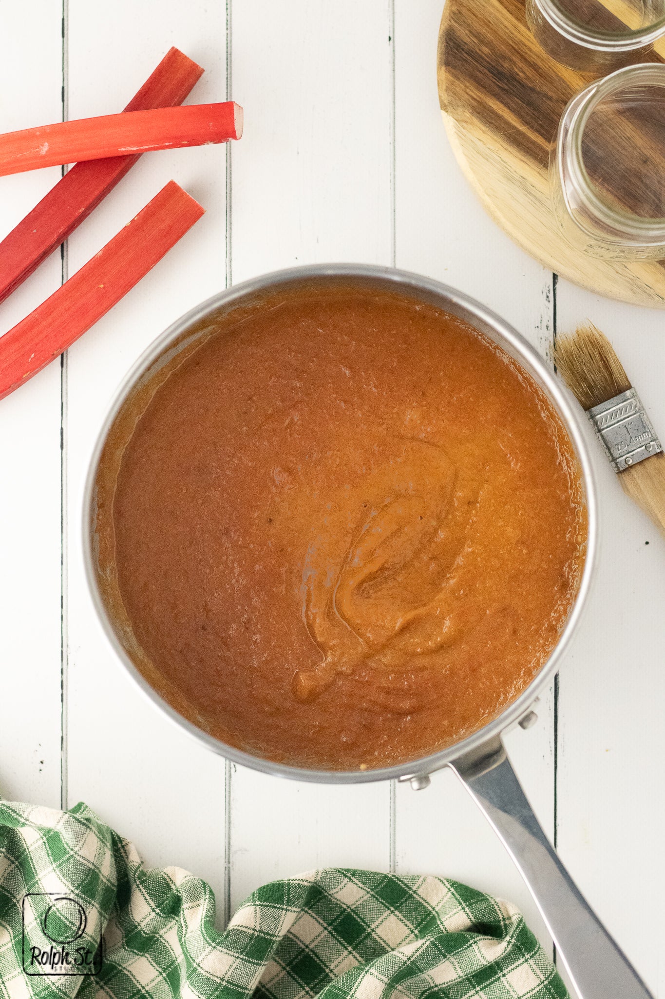 Exclusive Rhubarb-BQ Sauce