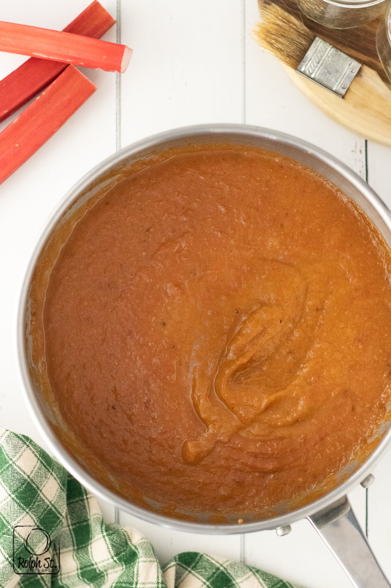 Exclusive Rhubarb-BQ Sauce
