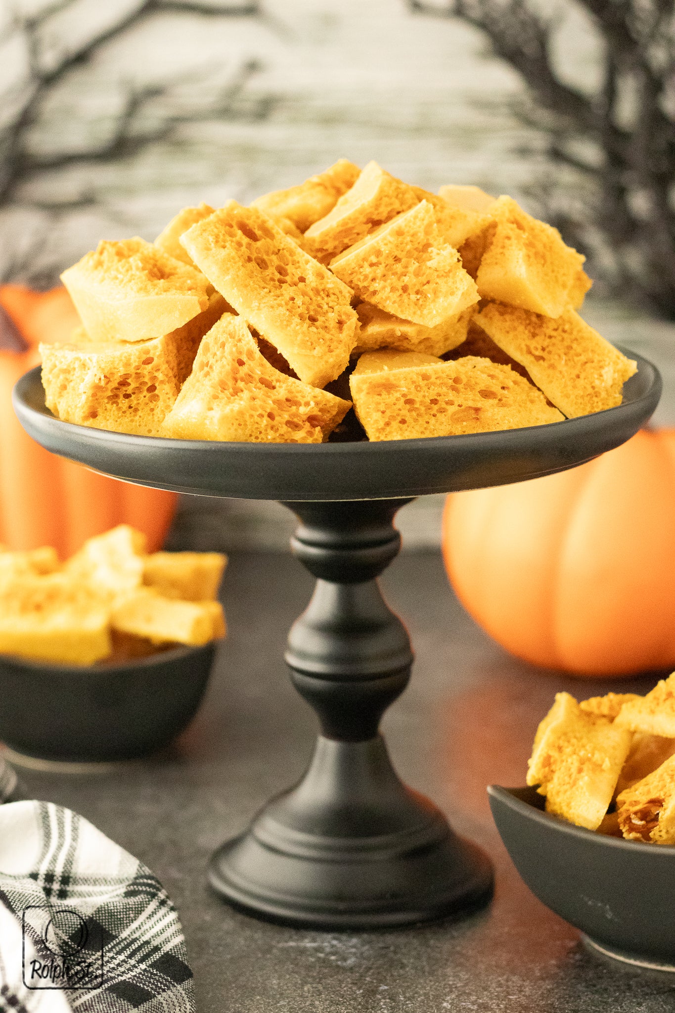 Recreation: Halloween Sponge Toffee