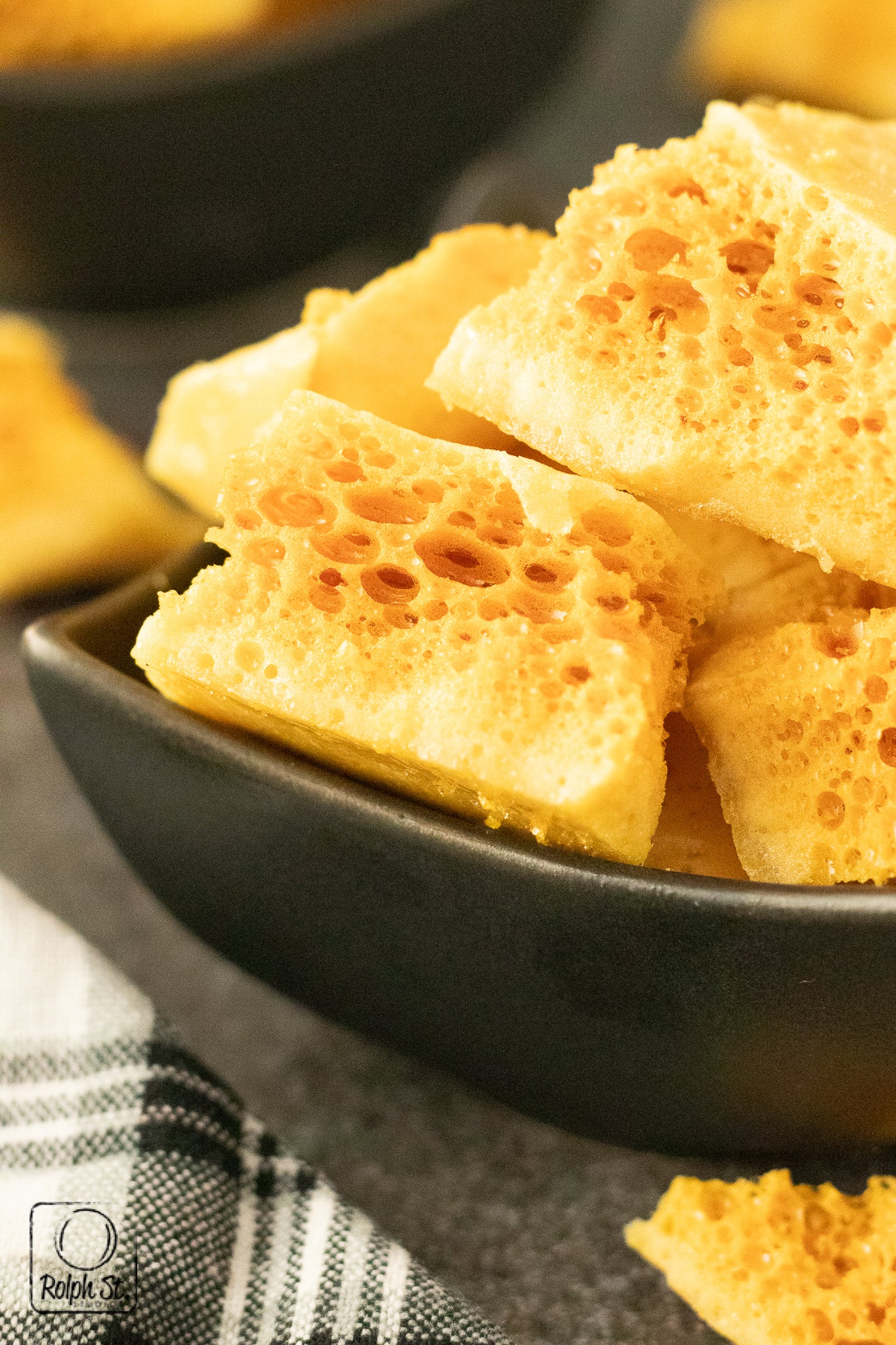 Recreation: Halloween Sponge Toffee
