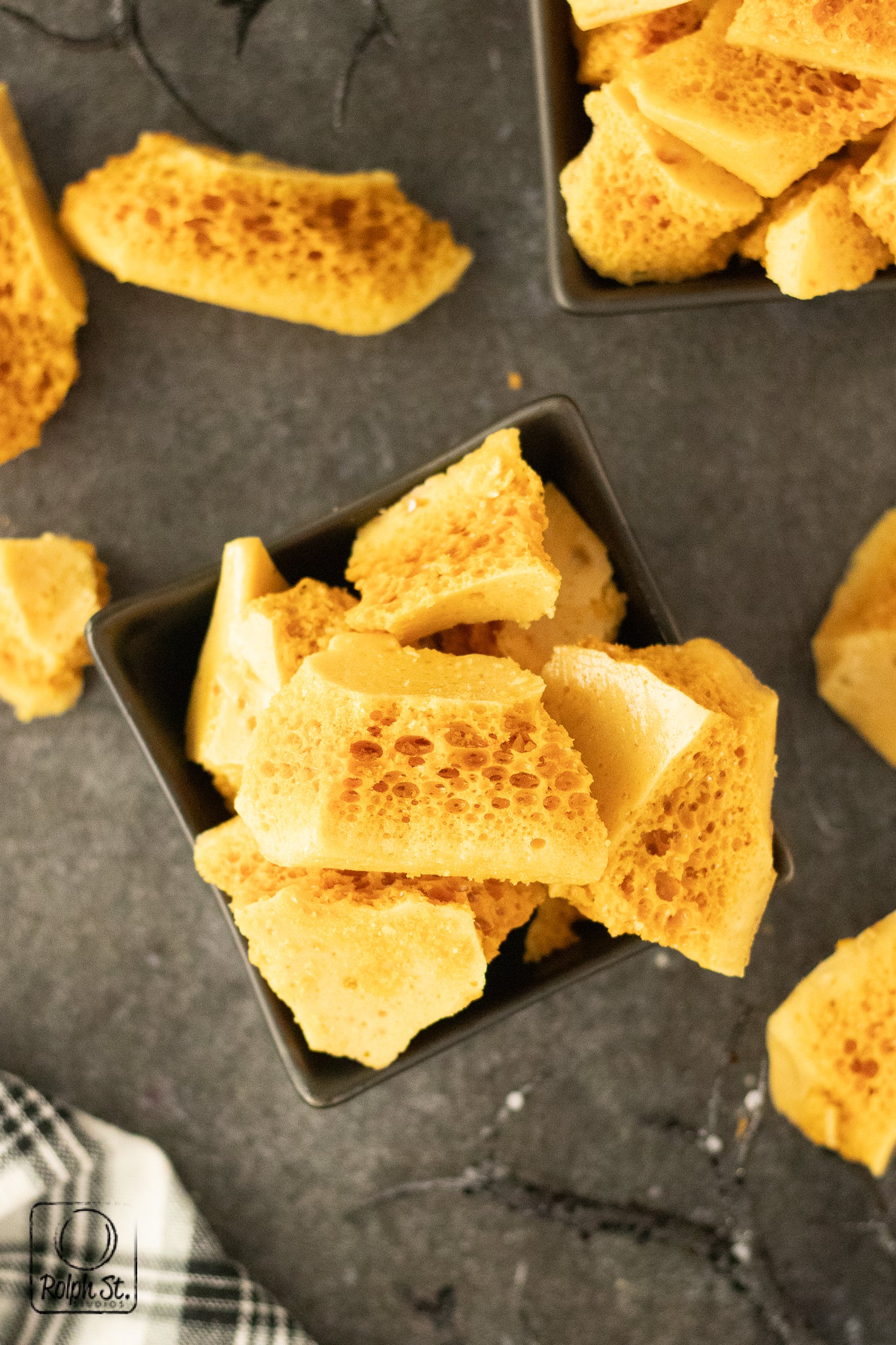 Recreation: Halloween Sponge Toffee